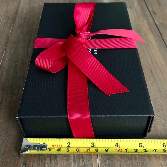 Coach Gift Box with Ribbon, black - Picture 13 of 14